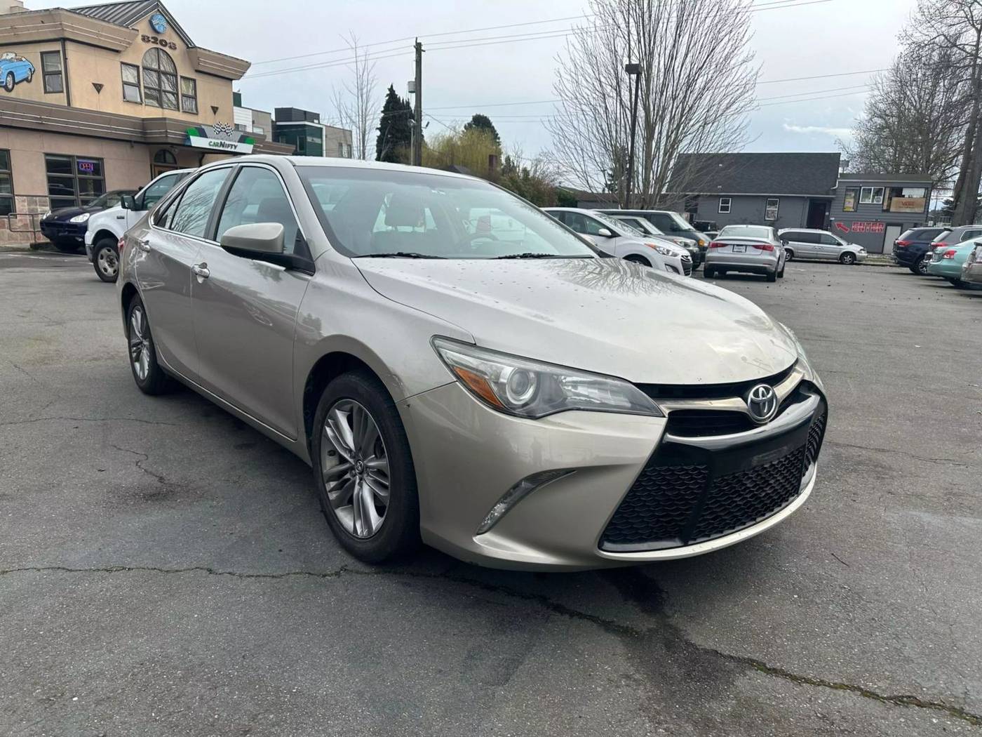 2016 Toyota Camry LE — Sedan — 156,000 mi — Seattle, WA