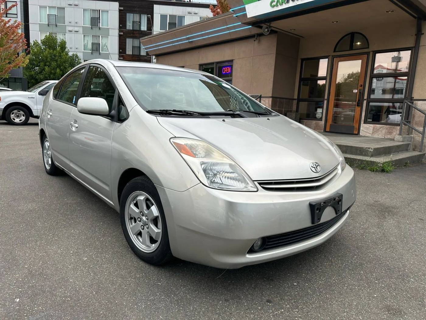 2005 Toyota Prius Base — Sedan — 90,000 mi — Seattle, WA