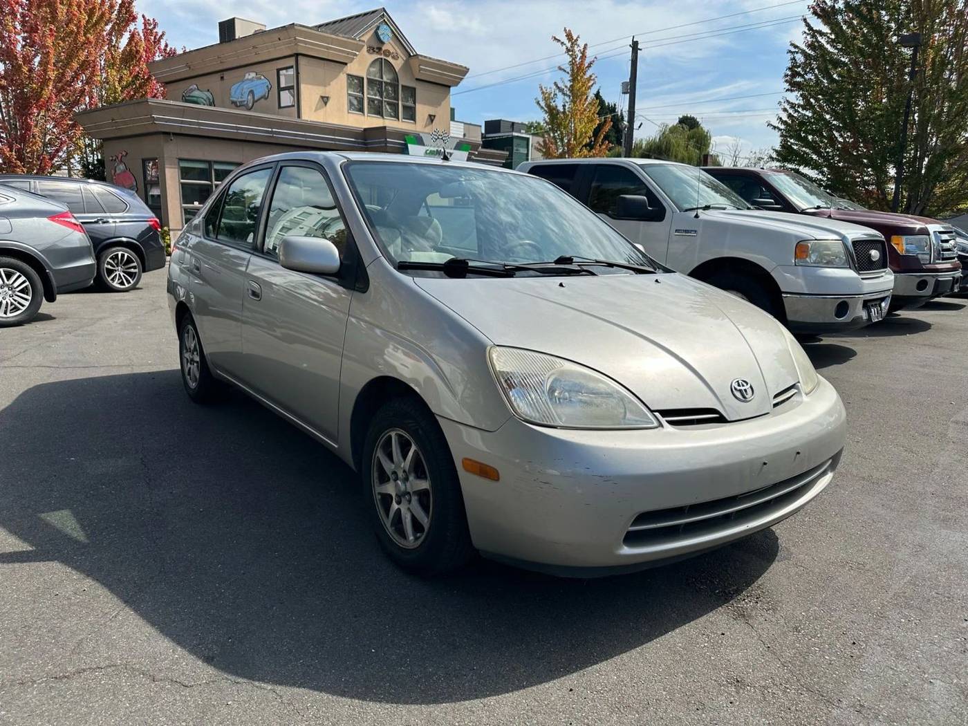 2001 Toyota Prius Base — Sedan — 172,738 mi — Seattle, WA