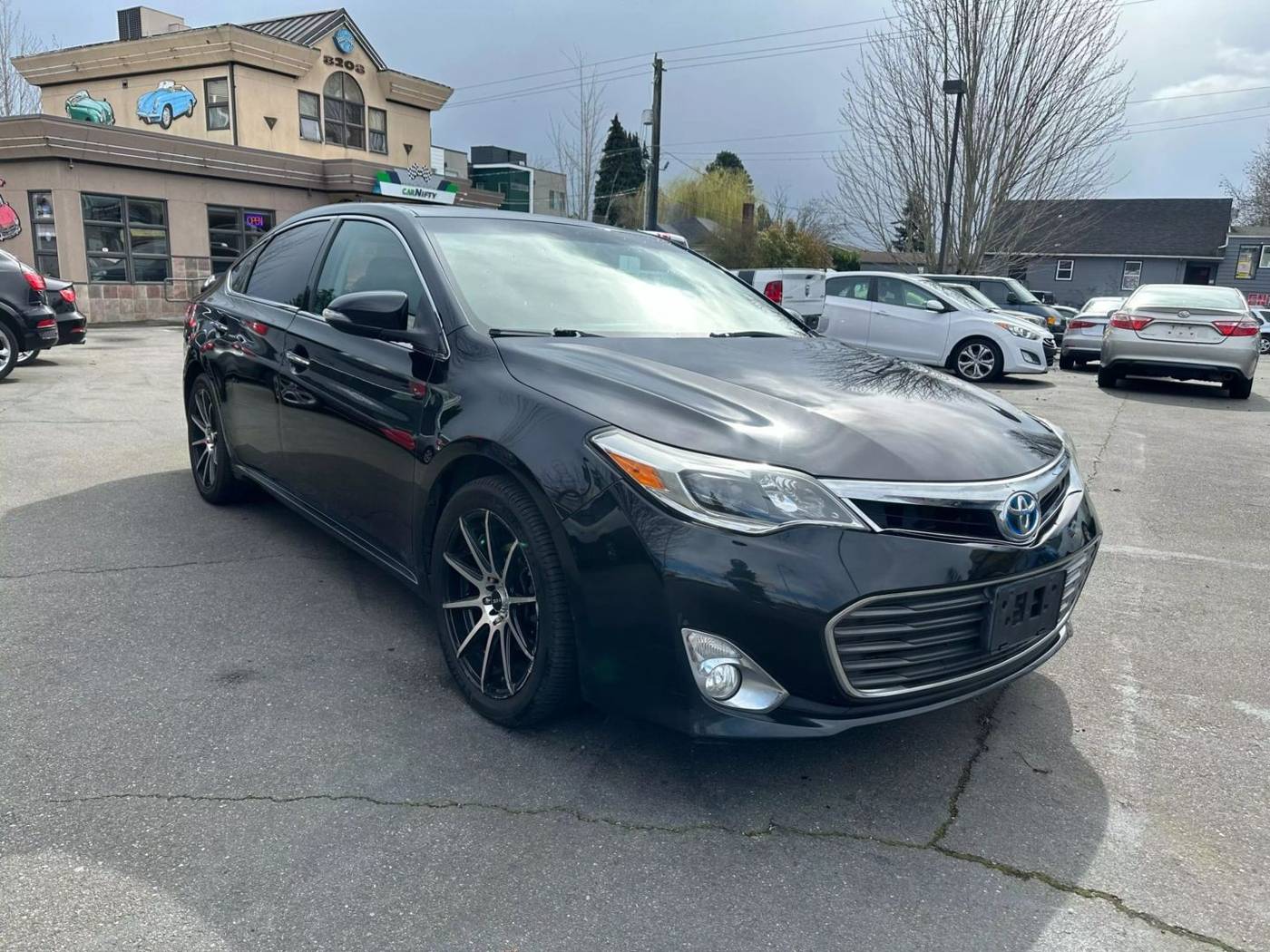 2015 Toyota Avalon Hybrid XLE Premium — Sedan — 190,000 mi — Seattle, WA