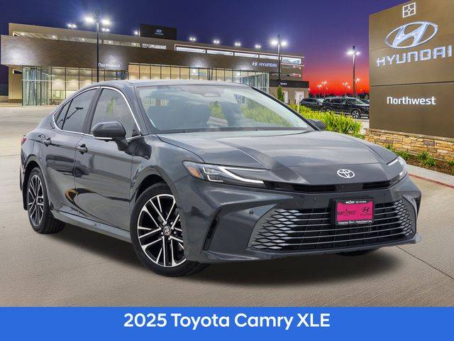 2025 Toyota Camry XLE — Sedan — 3,330 mi — Houston, TX