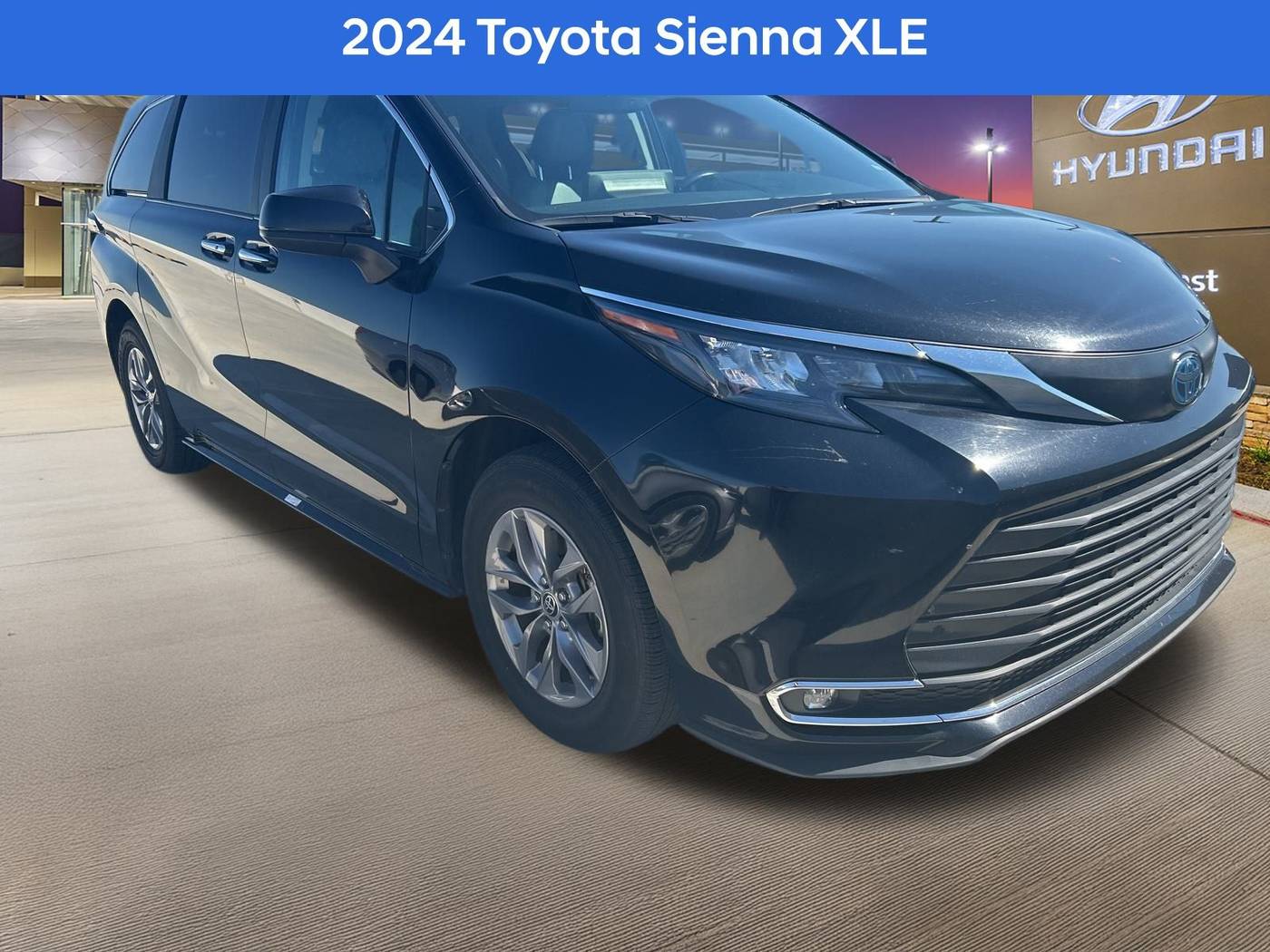 2024 Toyota Sienna XLE — Minivan — 53,080 mi — Houston, TX