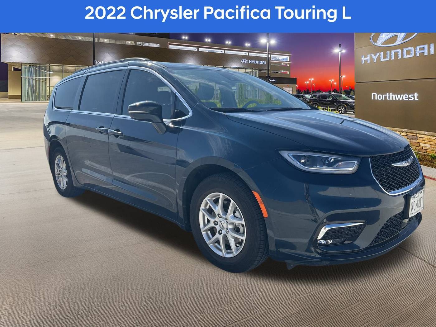 2022 Chrysler Pacifica Touring L — Minivan — 24,273 mi — Houston, TX