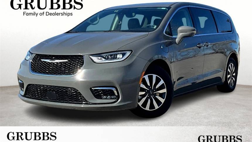 2022 Chrysler Pacifica Hybrid Touring L — Minivan — 52,429 mi — Tulsa, OK
