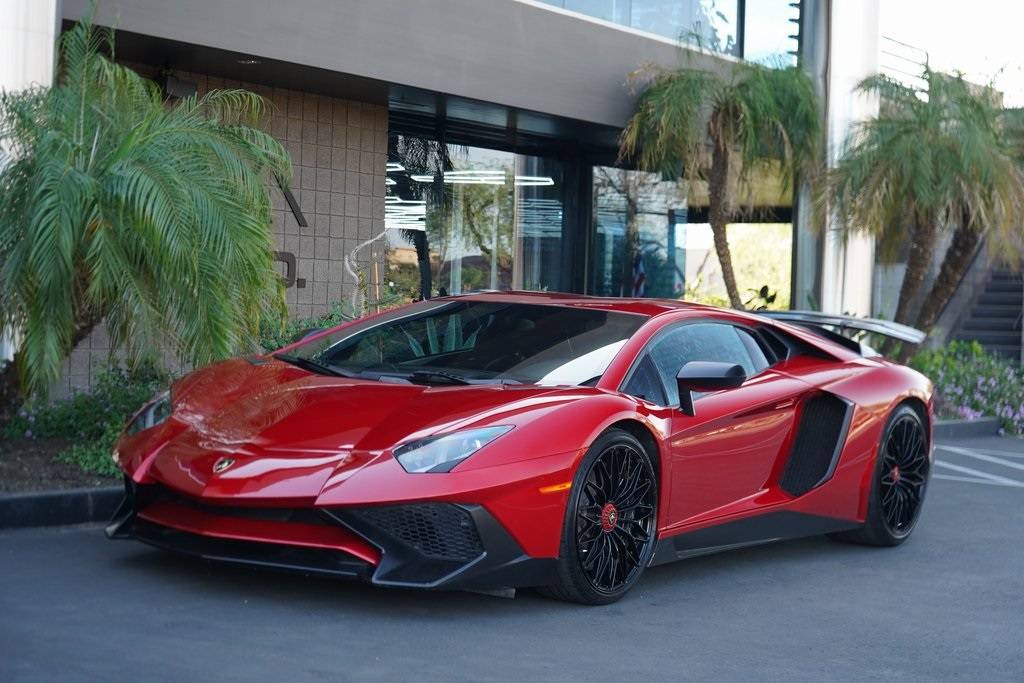 2016 Lamborghini Aventador