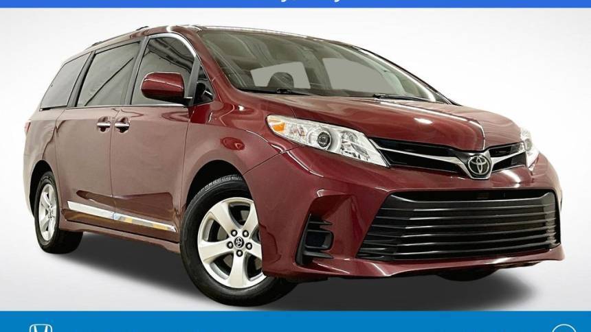 2019 Toyota Sienna LE