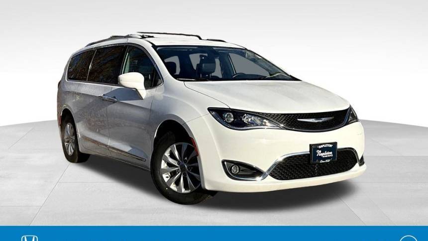 2018 Chrysler Pacifica Touring L Plus — Minivan — 79,702 mi — Morton Grove, IL