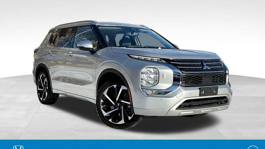 2022 Mitsubishi Outlander SEL — SUV — 35,442 mi — Morton Grove, IL