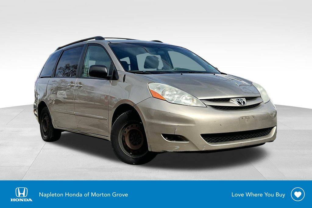 2009 Toyota Sienna LE — Minivan — 192,513 mi — Morton Grove, IL