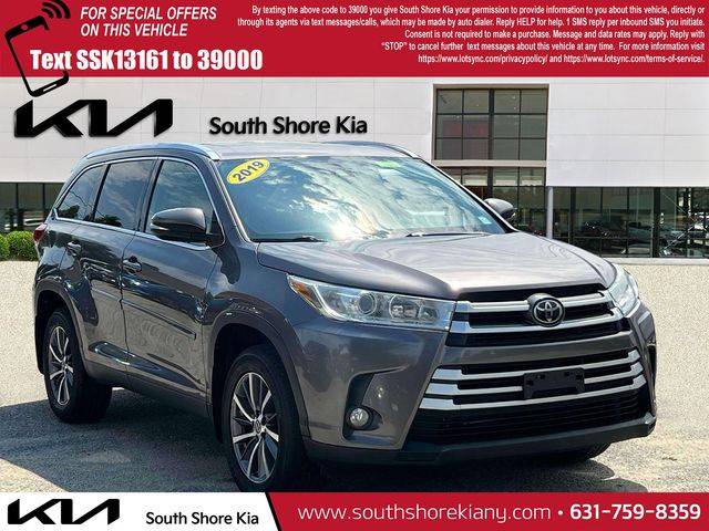 2019 Toyota Highlander XLE — SUV — 123,300 mi — Copiague, NY