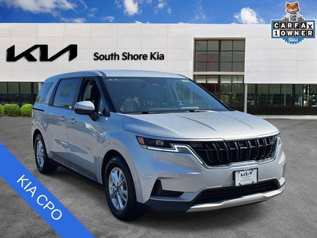 2023 Kia Carnival LXS — Minivan — 26,197 mi — Copiague, NY