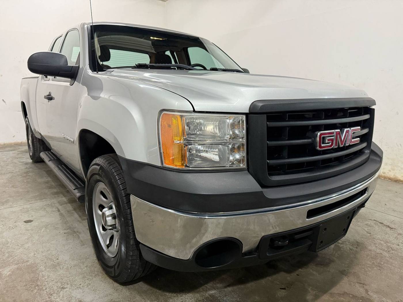 2011 GMC Sierra 1500 Work Truck — Pickup Truck — 120,630 mi — Chantilly, VA