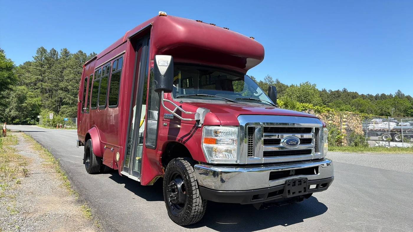 2009 Ford Econoline Commercial Cutaway E-350