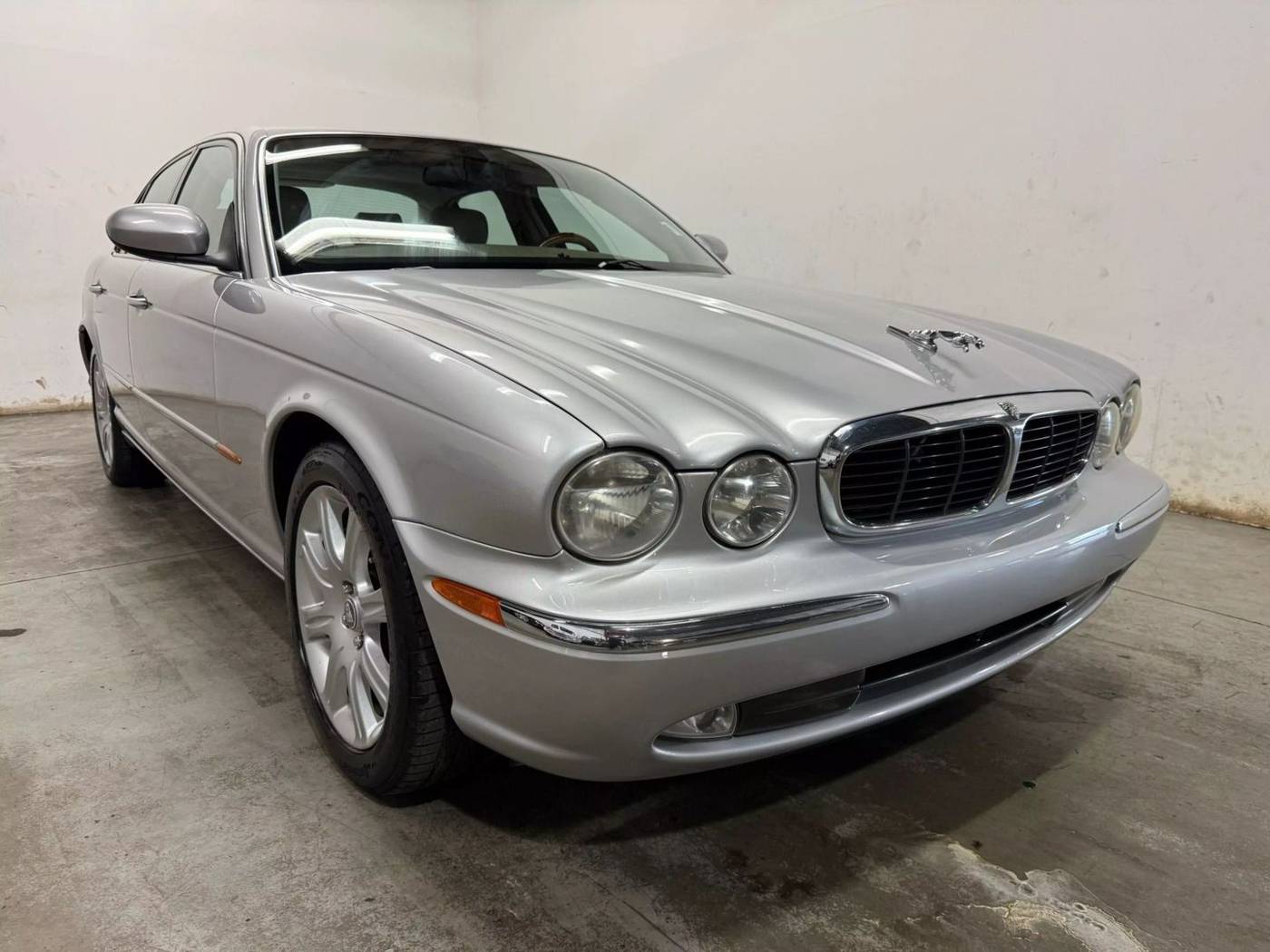 2004 Jaguar XJ 8 — Sedan — 133,897 mi — Chantilly, VA