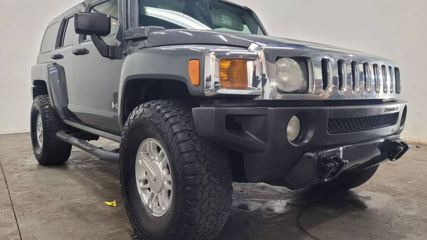 2008 HUMMER H3 Base