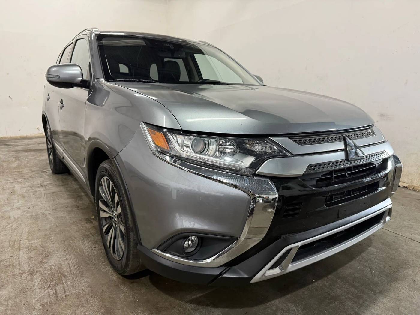 2020 Mitsubishi Outlander LE — SUV — 123,004 mi — Chantilly, VA