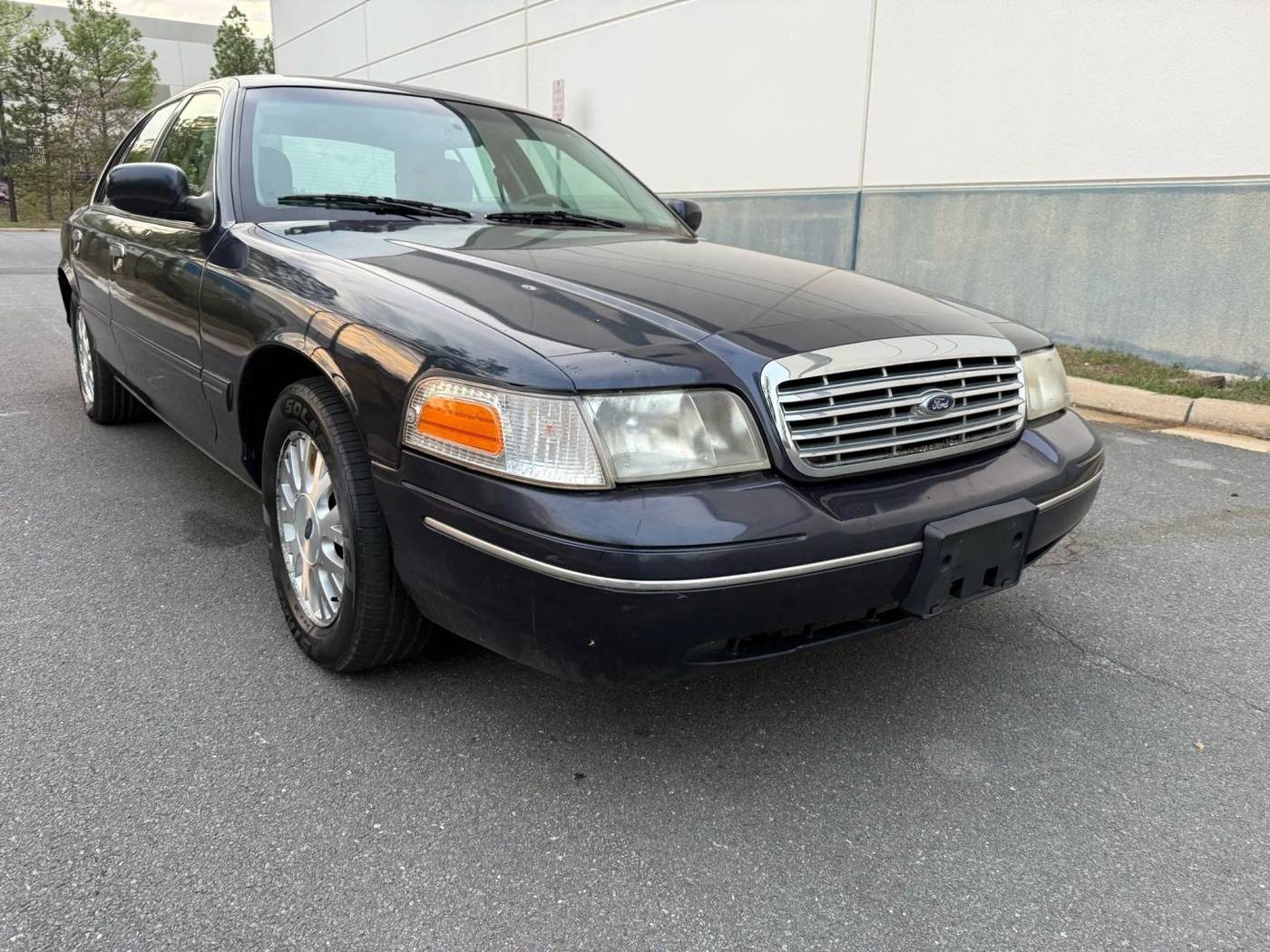 2003 Ford Crown Victoria LX — Sedan — 191,497 mi — Chantilly, VA