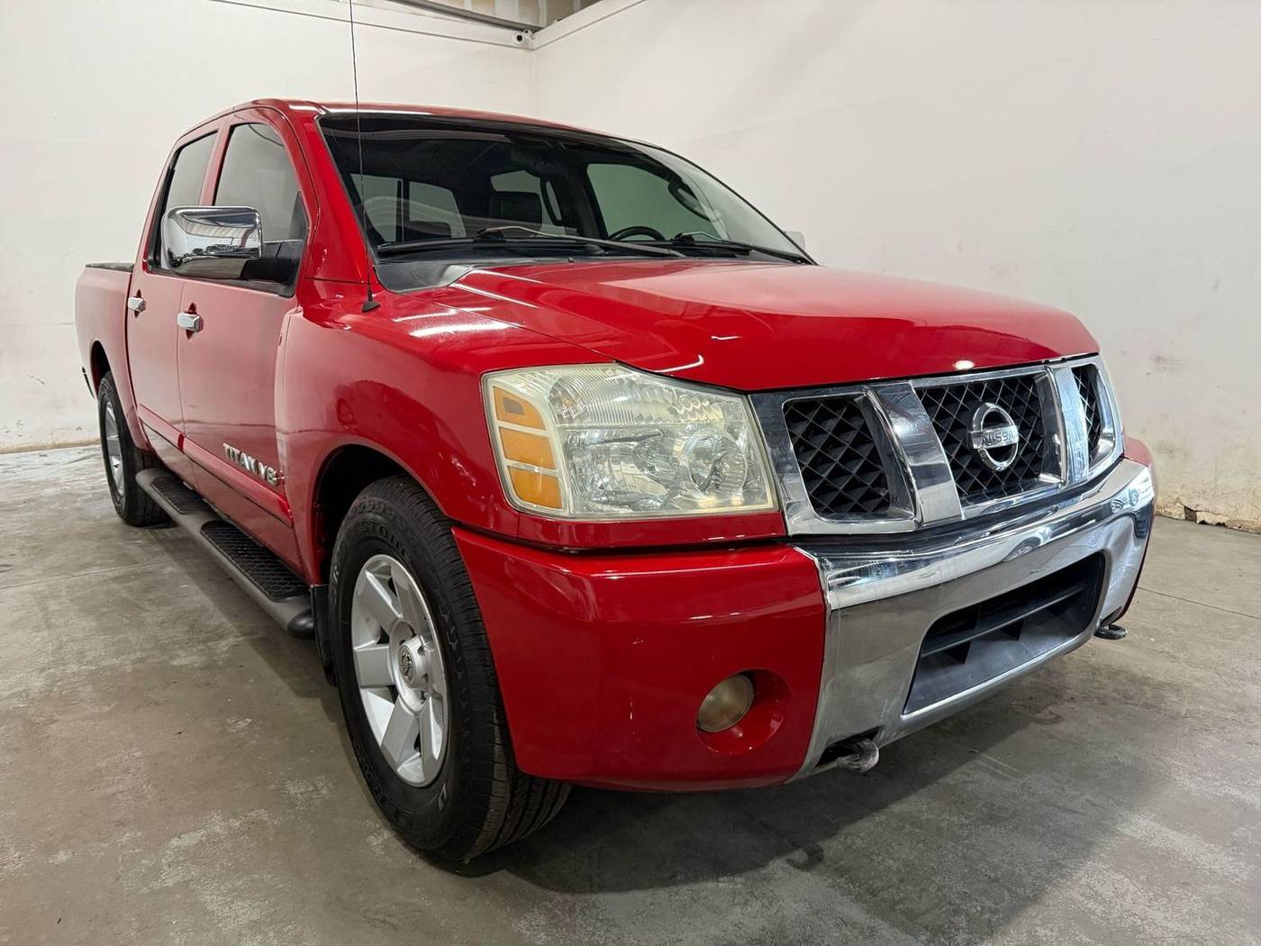 2005 Nissan Titan LE