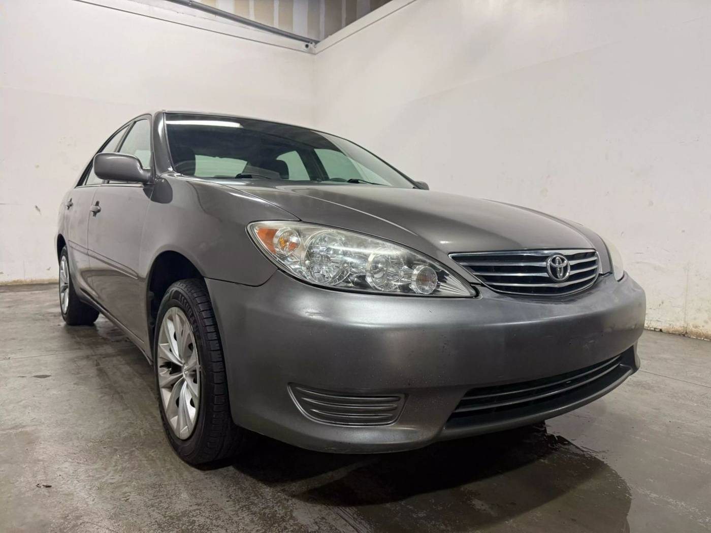 2006 Toyota Camry LE — Sedan — 183,447 mi — Chantilly, VA