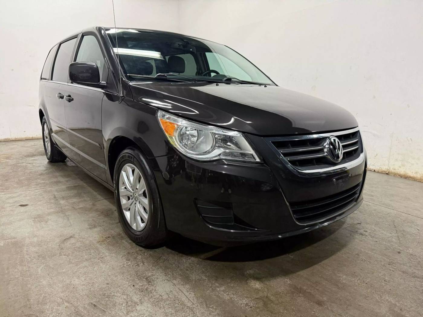 2012 Volkswagen Routan SE — Minivan — 149,138 mi — Chantilly, VA