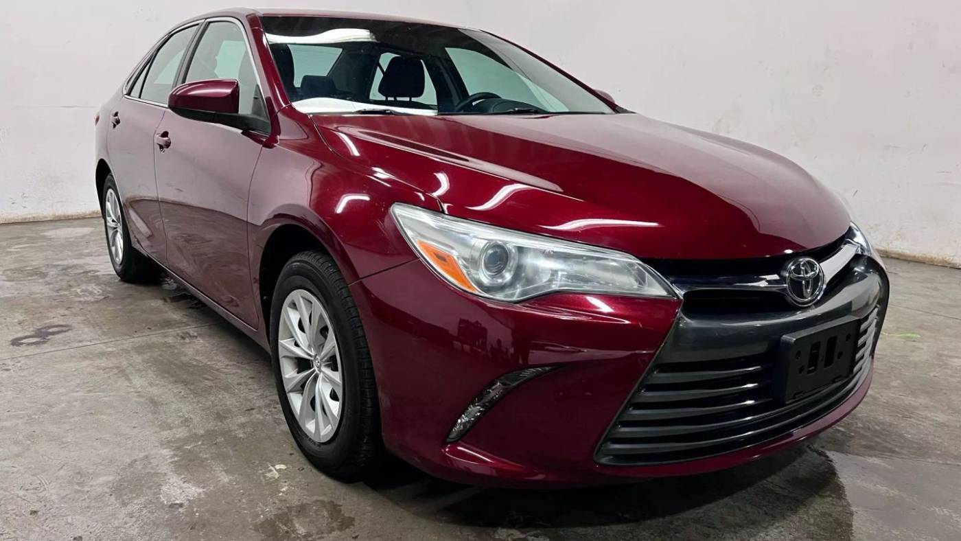 2016 Toyota Camry LE — Sedan — 178,195 mi — Chantilly, VA