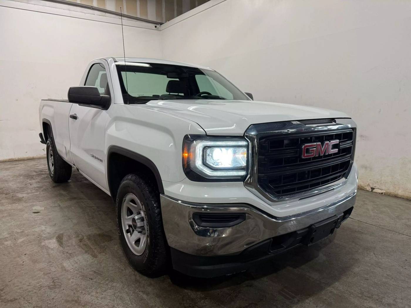 2017 GMC Sierra 1500 Base — Pickup Truck — 175,821 mi — Chantilly, VA