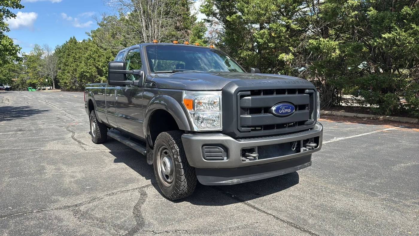 2012 Ford Super Duty F-250 XL — Pickup Truck — 61,922 mi — Chantilly, VA