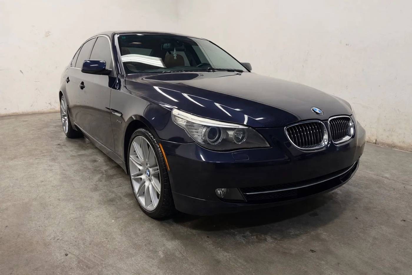 2009 BMW 5 Series 528i