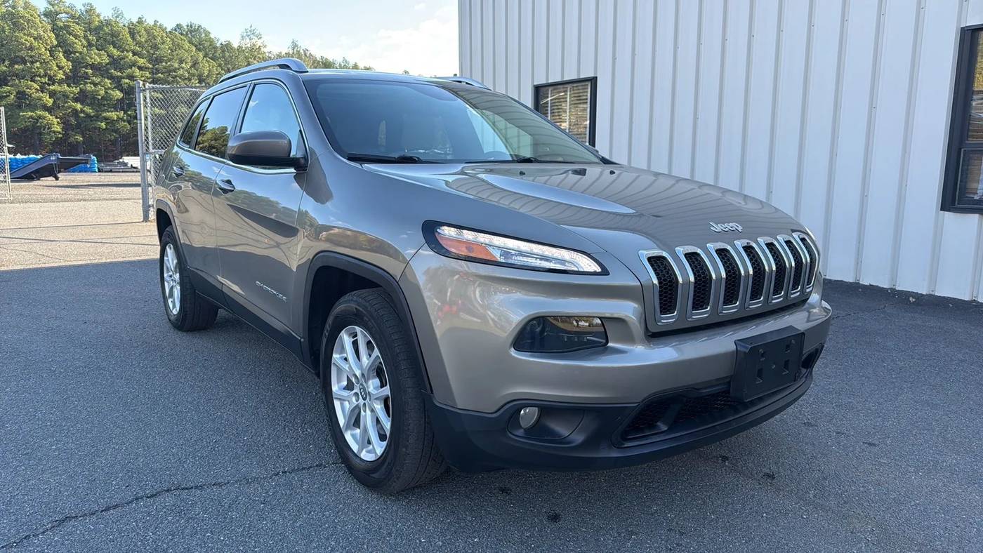 2017 Jeep Cherokee Latitude — SUV — 134,136 mi — Chantilly, VA