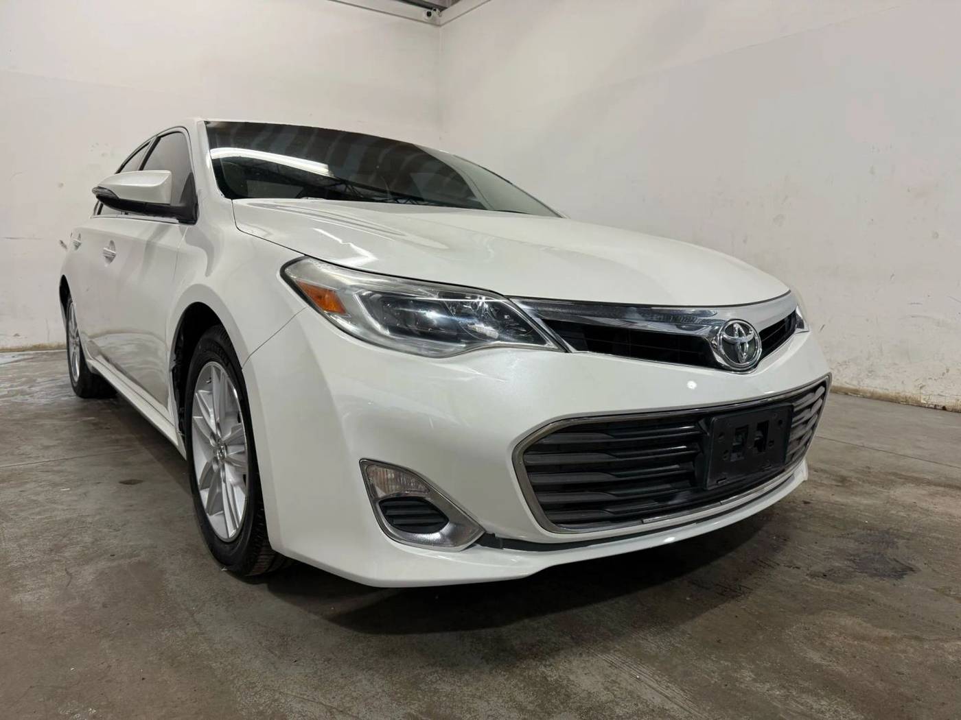 2014 Toyota Avalon XLE — Sedan — 195,519 mi — Chantilly, VA
