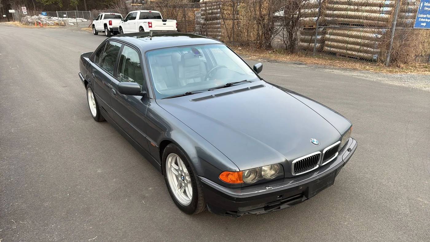 2000 BMW 7 Series 740i