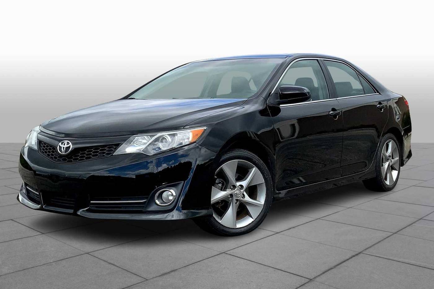 2014 Toyota Camry SE Sport — Sedan — 50,917 mi — Westwood, MA