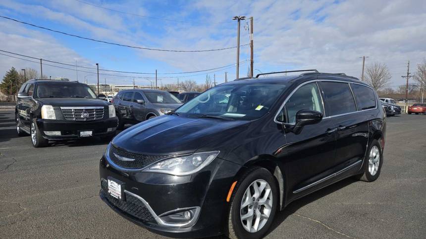 2017 Chrysler Pacifica Touring L — Minivan — 113,214 mi — Aurora, CO