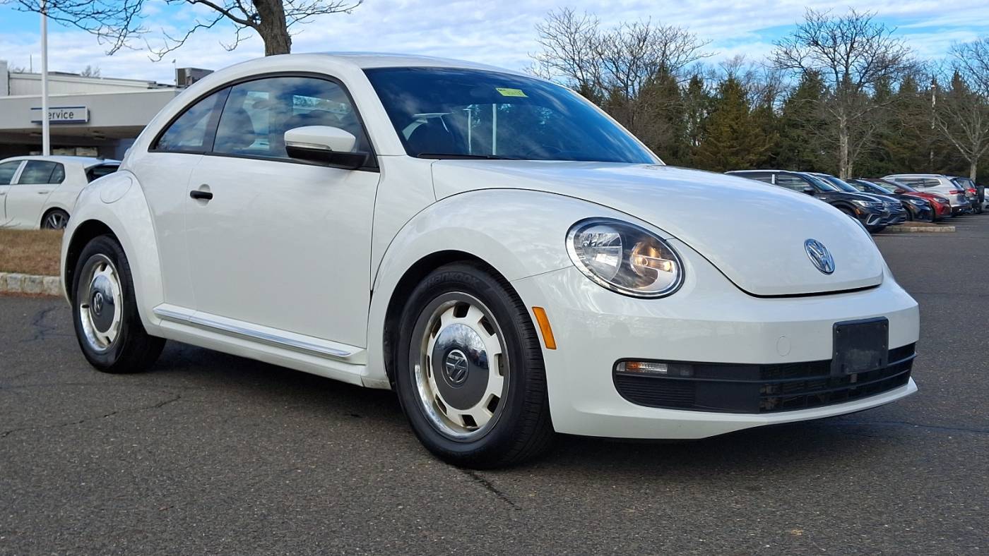 2015 Volkswagen Beetle 1.8T Classic — Hatchback — 129,688 mi — Hamilton, NJ