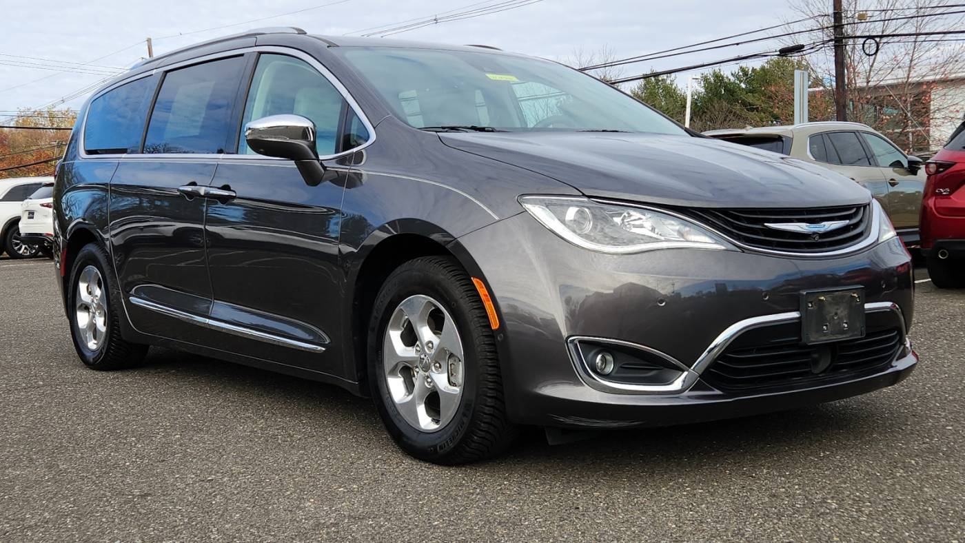 2018 Chrysler Pacifica Hybrid Limited — Minivan — 43,096 mi — Hamilton, NJ