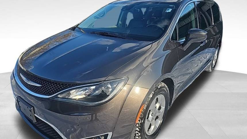 2017 Chrysler Pacifica Touring L Plus — Minivan — 102,444 mi — Kent, OH