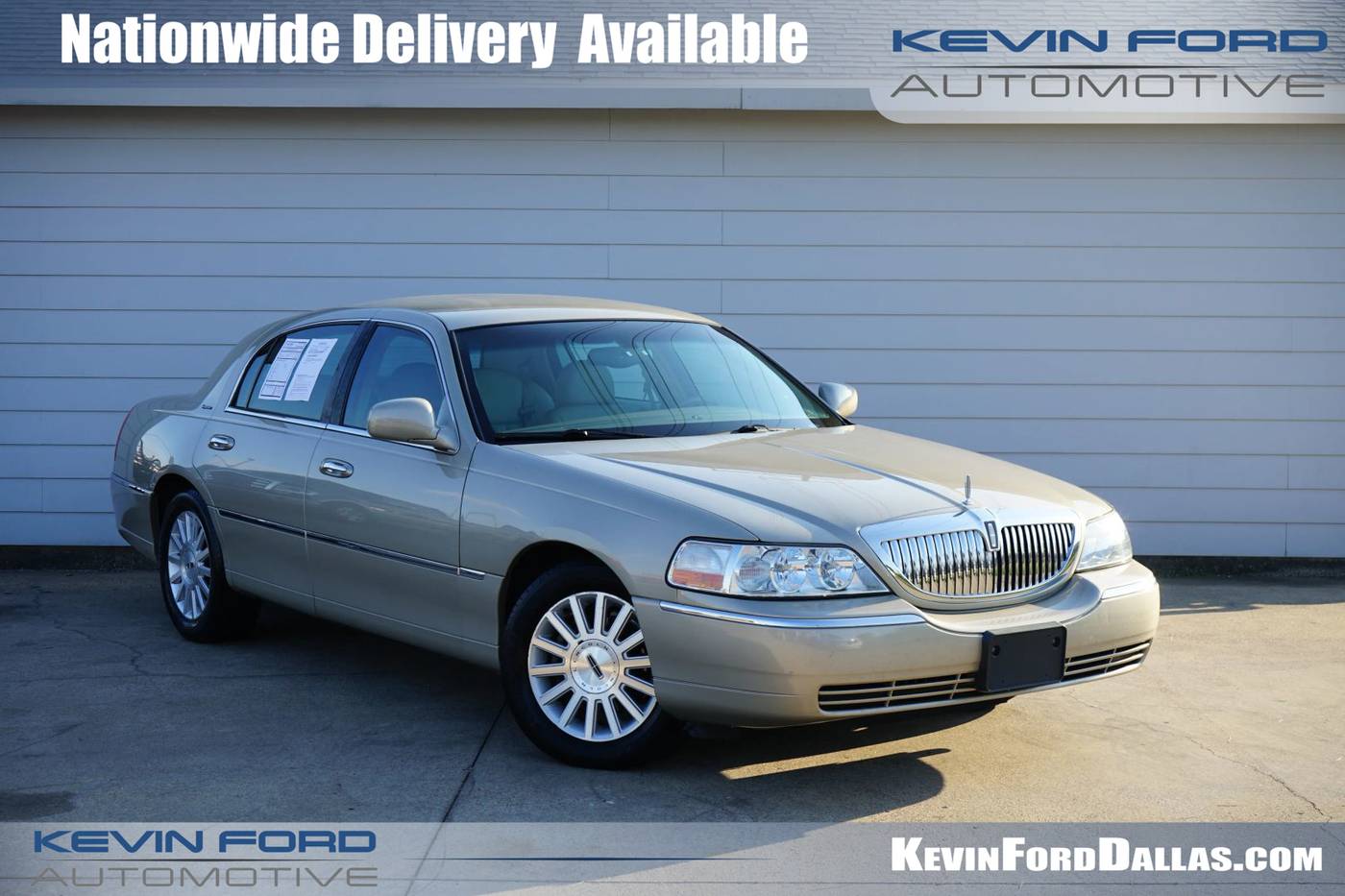2004 Lincoln Town Car Signature — Sedan — 73,749 mi — Garland, TX