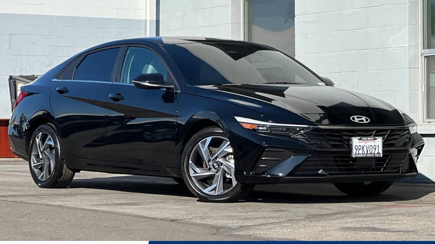 2025 Hyundai Elantra Hybrid Limited — Sedan — 7,065 mi — Long Beach, CA