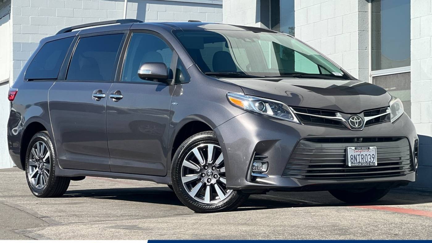 2020 Toyota Sienna Limited — Minivan — 31,463 mi — Long Beach, CA