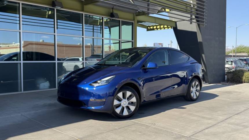 2024 Tesla Model Y Long Range — SUV — 2,396 mi — Tempe, AZ