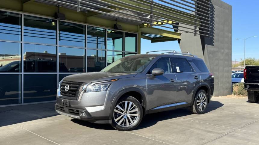 2022 Nissan Pathfinder Platinum — SUV — 18,422 mi — Tempe, AZ
