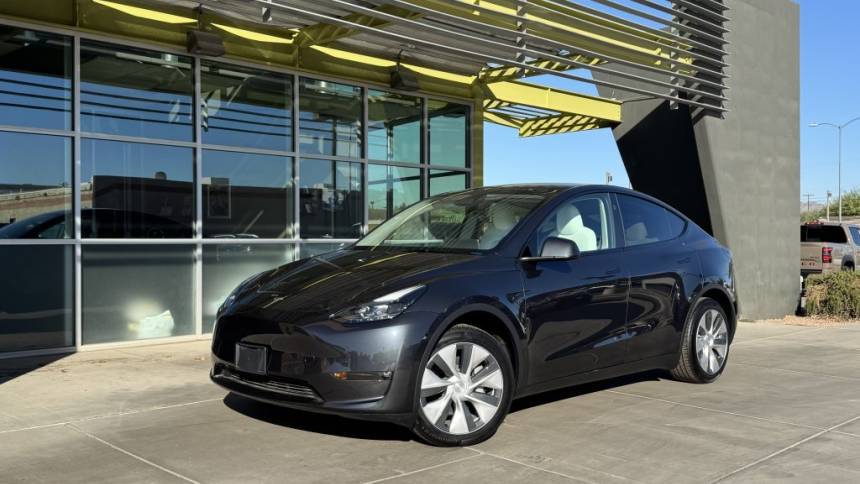 2024 Tesla Model Y Long Range — SUV — 5,969 mi — Tempe, AZ