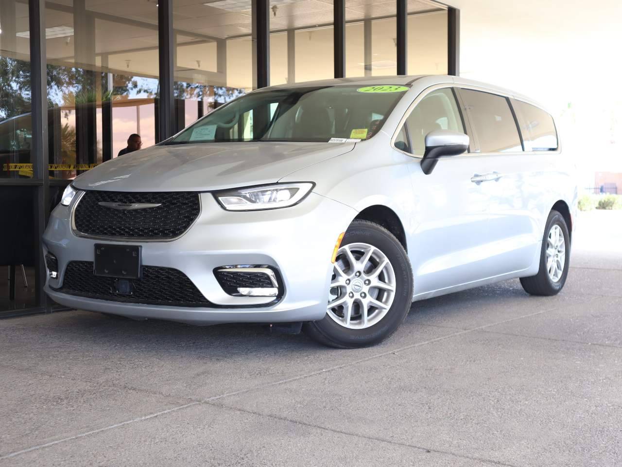 2023 Chrysler Pacifica Touring L — Minivan — 60,692 mi — Tucson, AZ