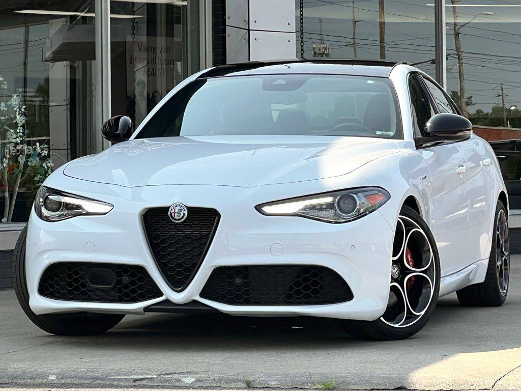 2022 Alfa Romeo Giulia Veloce — Sedan — 21,356 mi — Indianapolis, IN