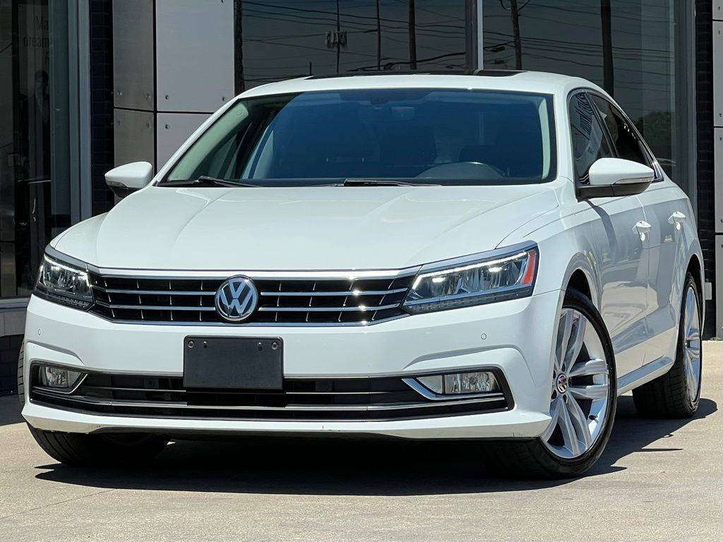2018 Volkswagen Passat 2.0T SE — Sedan — 92,713 mi — Indianapolis, IN
