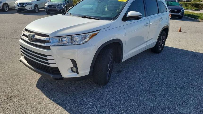 2017 Toyota Highlander XLE — SUV — 106,759 mi — Indianapolis, IN