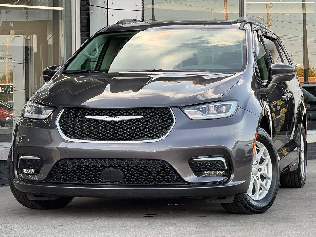 2022 Chrysler Pacifica Touring L — Minivan — 83,969 mi — Indianapolis, IN