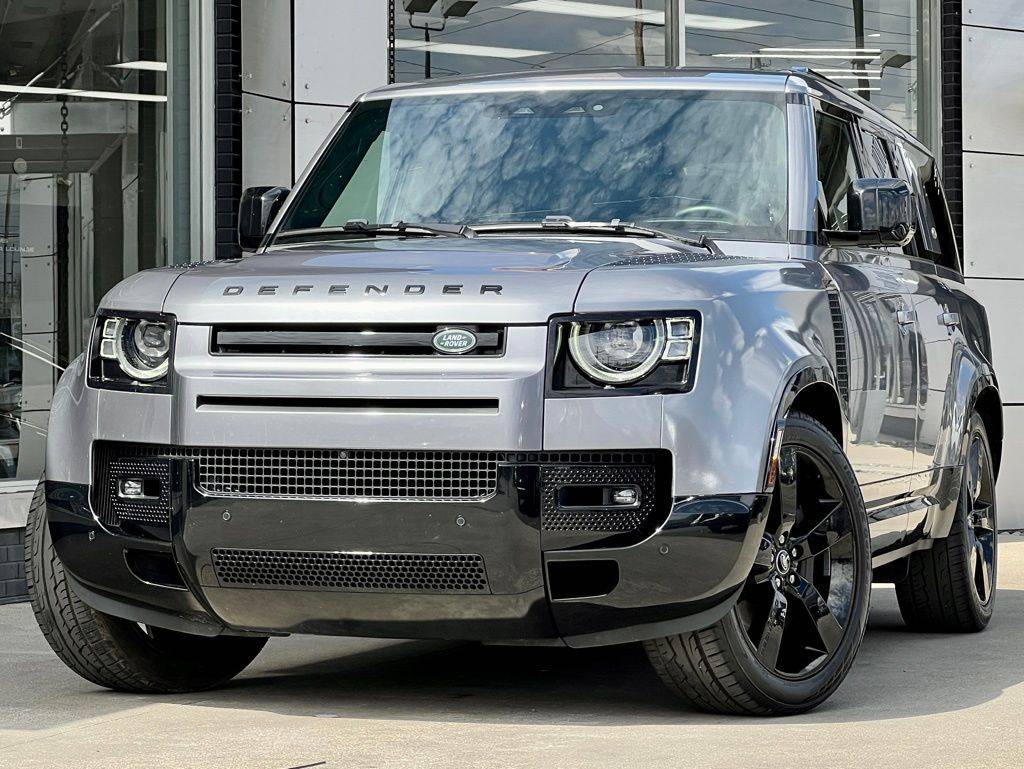 2024 Land Rover Defender X-Dynamic SE — SUV — 30,869 mi — Indianapolis, IN