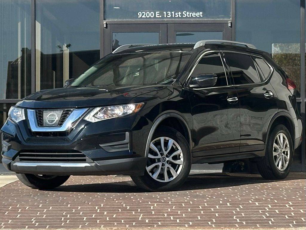 2017 Nissan Rogue SV — SUV — 80,744 mi — Indianapolis, IN