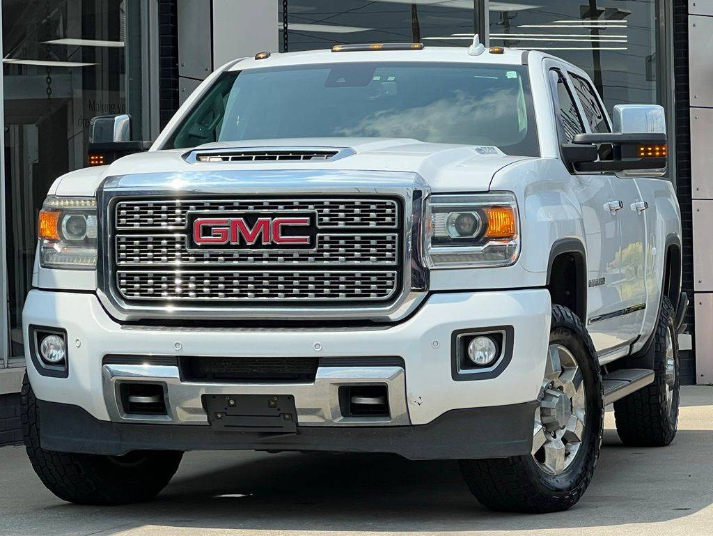 2018 GMC Sierra 3500HD Denali — Pickup Truck — 118,432 mi — Indianapolis, IN